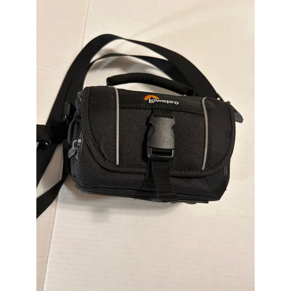 Polaroid IS048 Waterproof Instant Sharing 16 MP Digital Portable Handheld Action - Picture 7 of 14